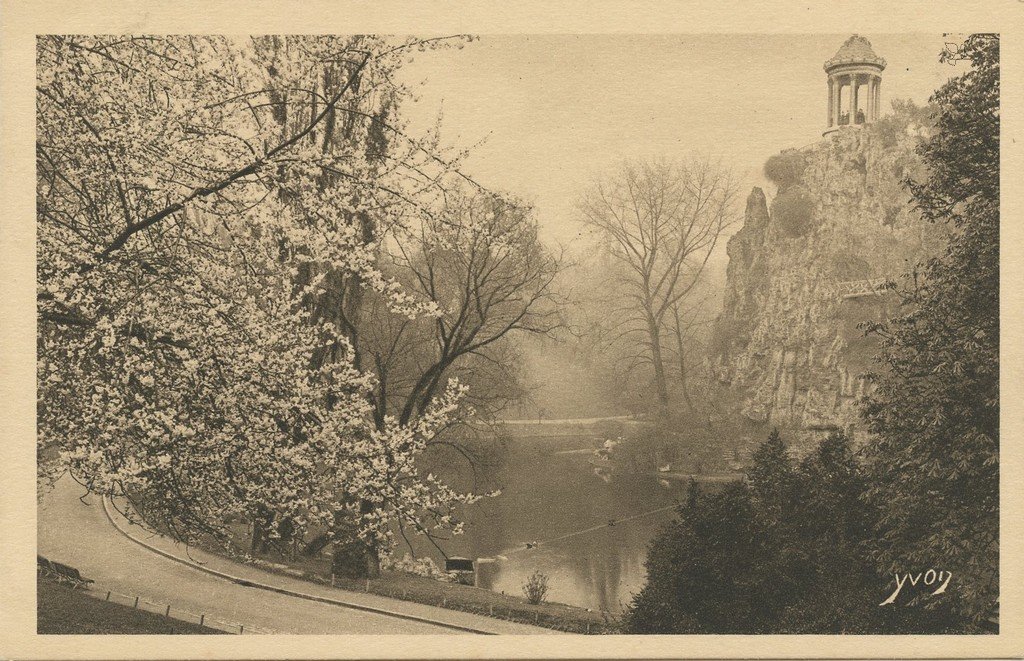 Z - YVON 48 - Paris - Parc des Buttes Chaumont.jpg