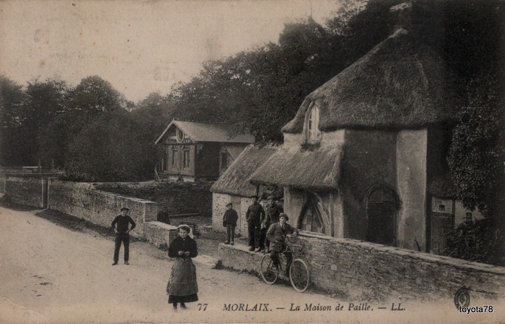 Morlaix-maison de paille.jpg