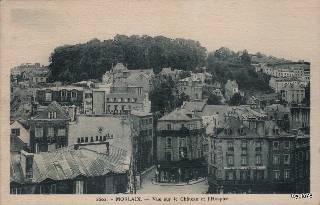 Morlaix-Vue sur le chateau et l'hospice.jpg