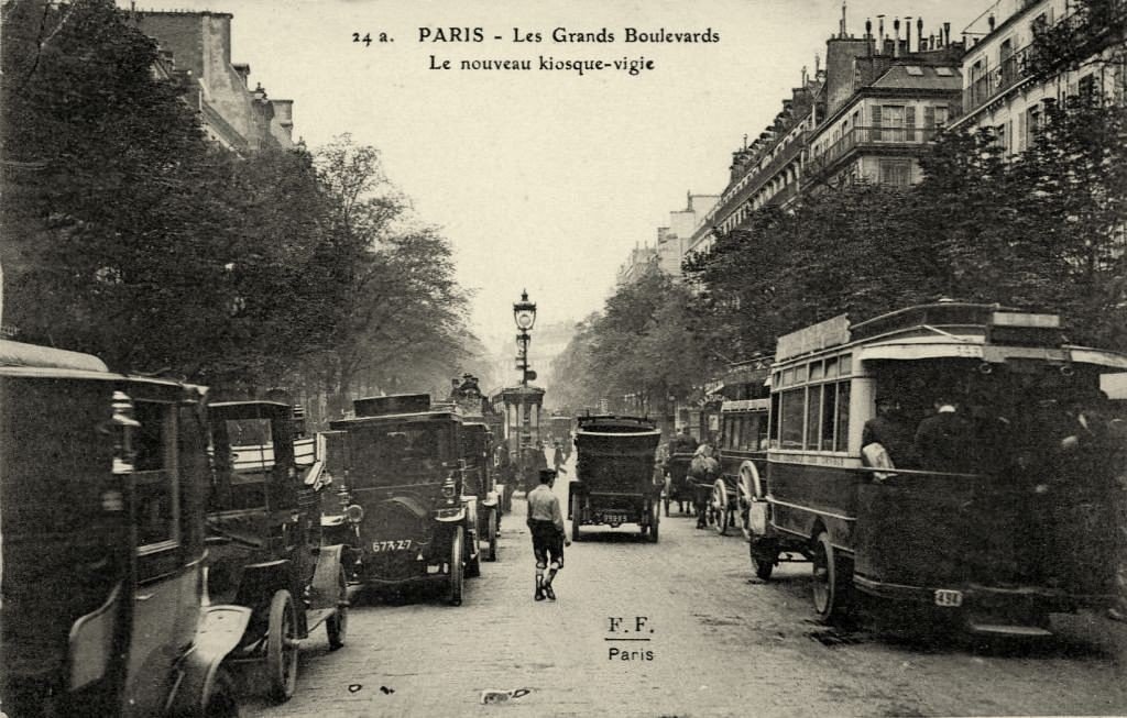 Les Autobus de Paris.jpg