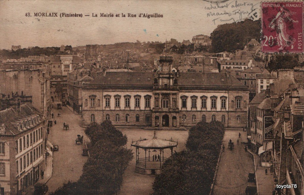 Morlaix-mairie et rue d'Aiguillon.jpg