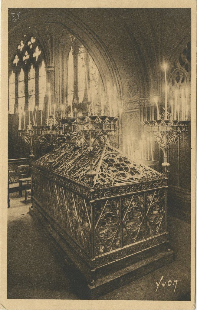 Z - YVON - Paris - Eglise St-Etienne du Mont - Sarcophage de Ste-Geneviève.jpg