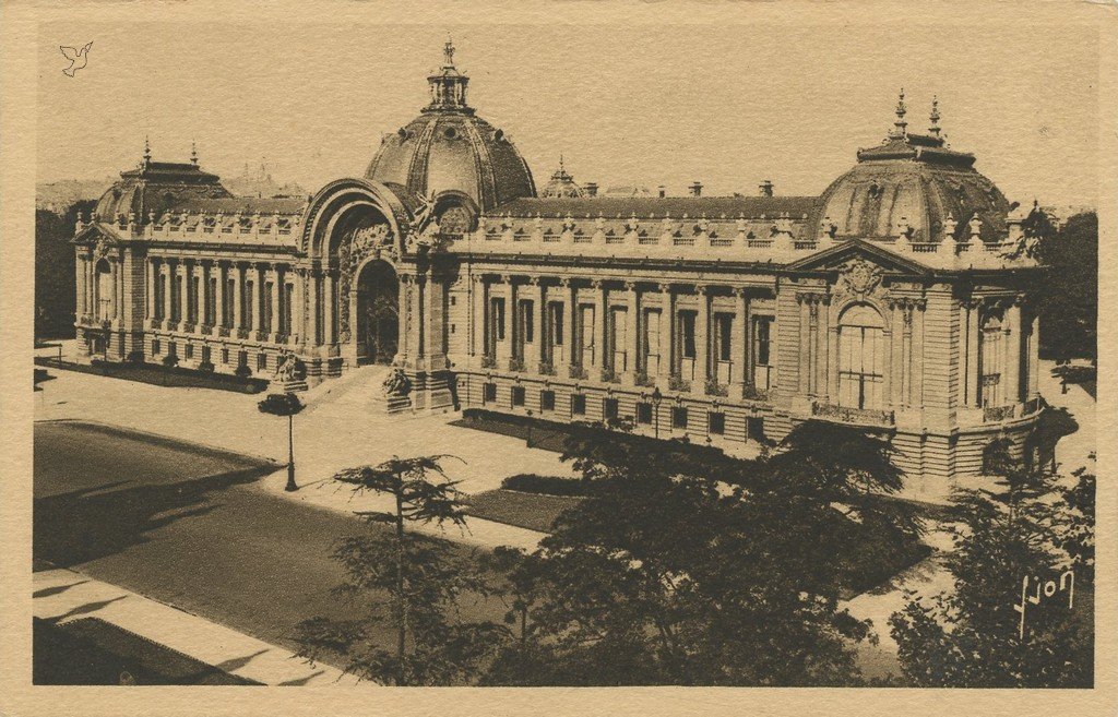 Z - YVON 5 - Paris - Le Petit Palais.jpg