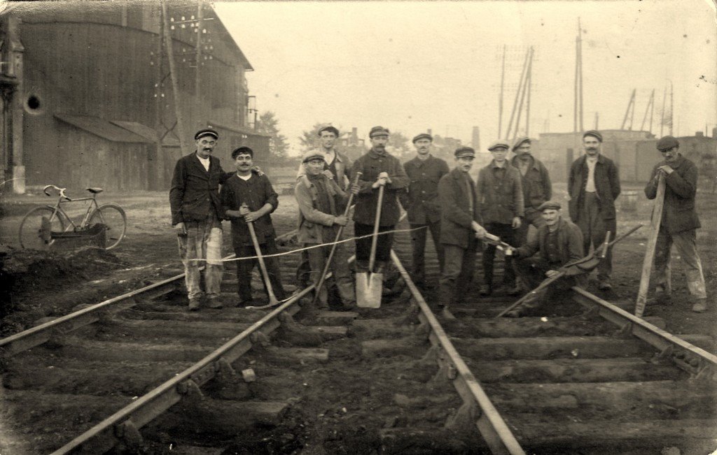 Les Métiers du Rail.jpg