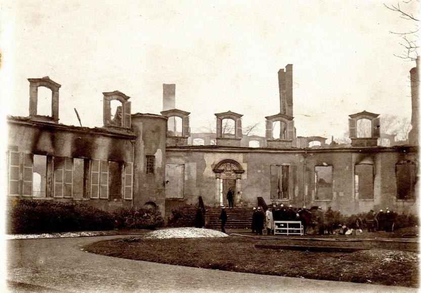 CHATEAUINCENDIE3.jpg