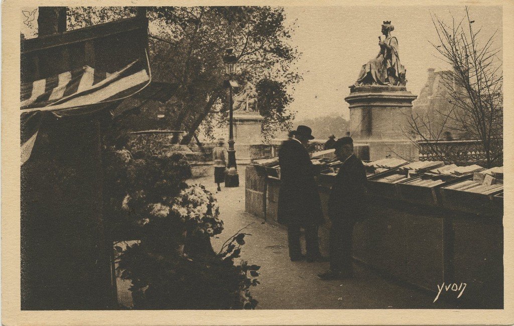 Z - YVON 157 - Paris Les Bouquinistes du Quai Voltaire.jpg