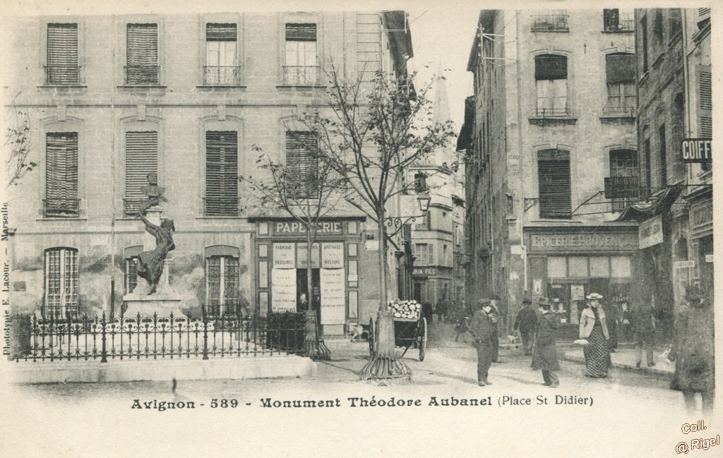 84-Avignon-Monument-Theodore-Aubanel-Place-Saint-Didier-589-Phototypie-E_Lacour.jpg