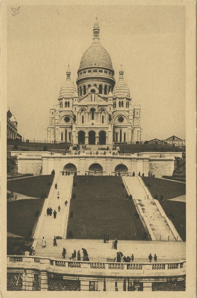 Z - YVON 117 - Paris - Le SC et l'escalier Monumental (1).jpg