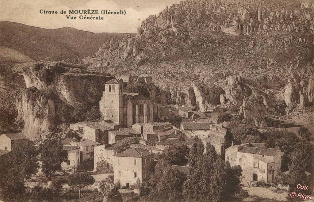 34-Moureze-Cirque-Vue-Generale-Vaillet-tabacs-editeur.jpg