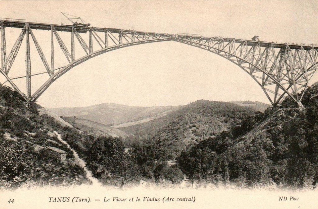 Tanus-Viaduc du Viaur en construction (5).jpg