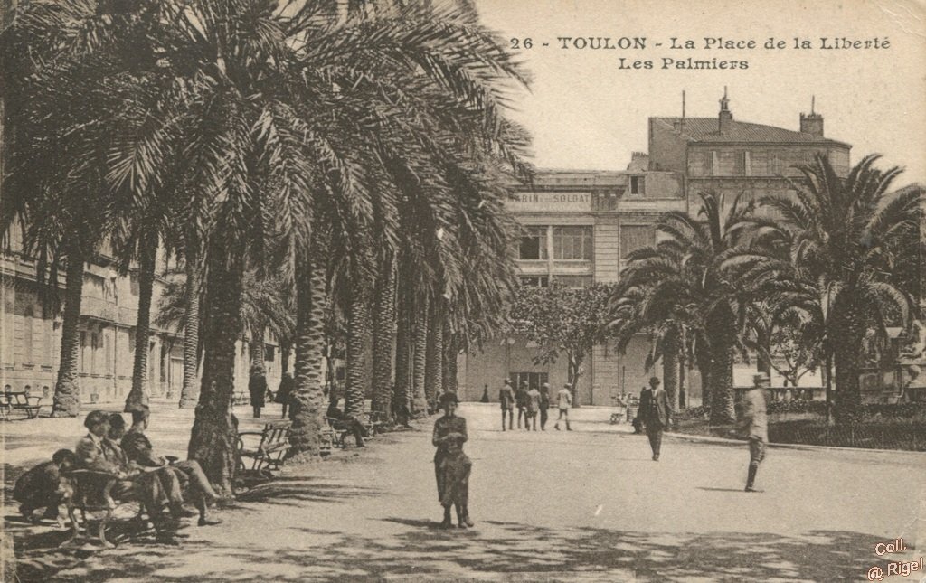 83-Toulon-La-Place-de-la-Liberte-Les-Palmiers-26-Edit-Laugier-Toulon.jpg