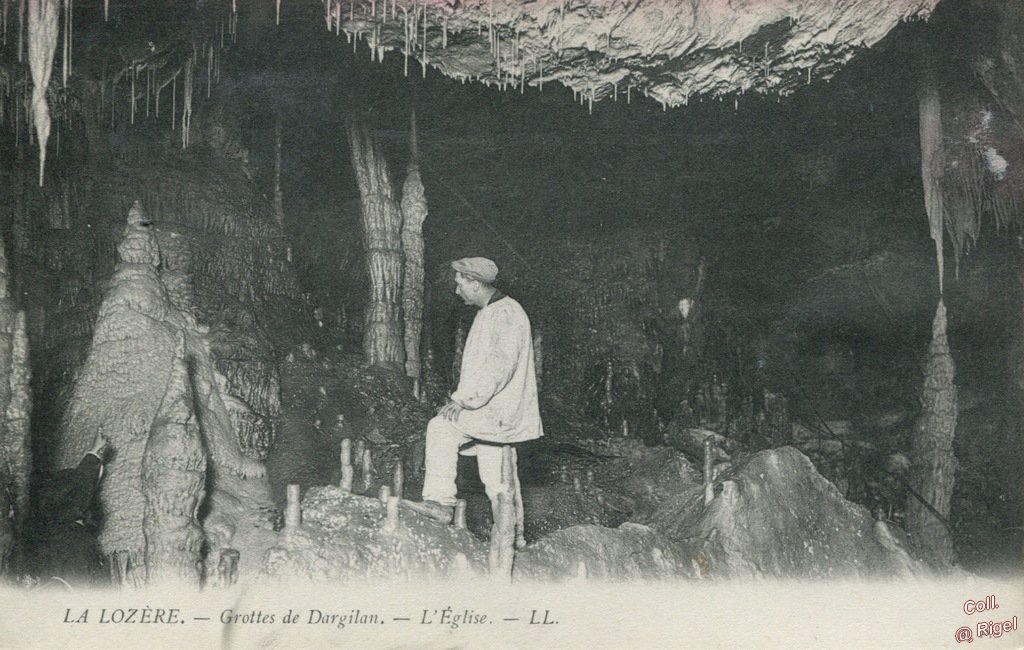 48-Meyrueis-Grotte-Dargilan-L-Eglise.jpg