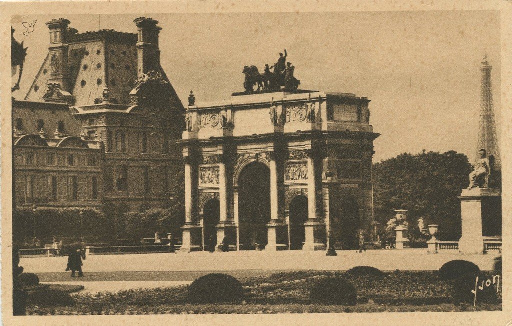 Z - YVON 142 - Paris - Place du Carrousel.jpg