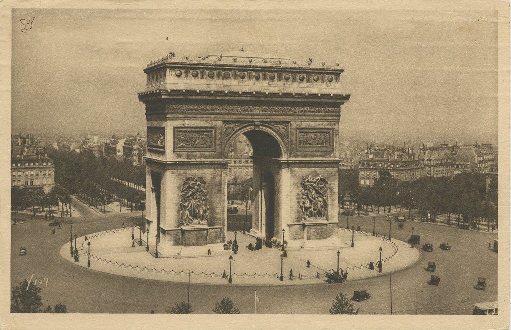 Z - YVON 101 - Paris - L'Arc de Triomphe et Place de l'Etoile (vue 2).jpg