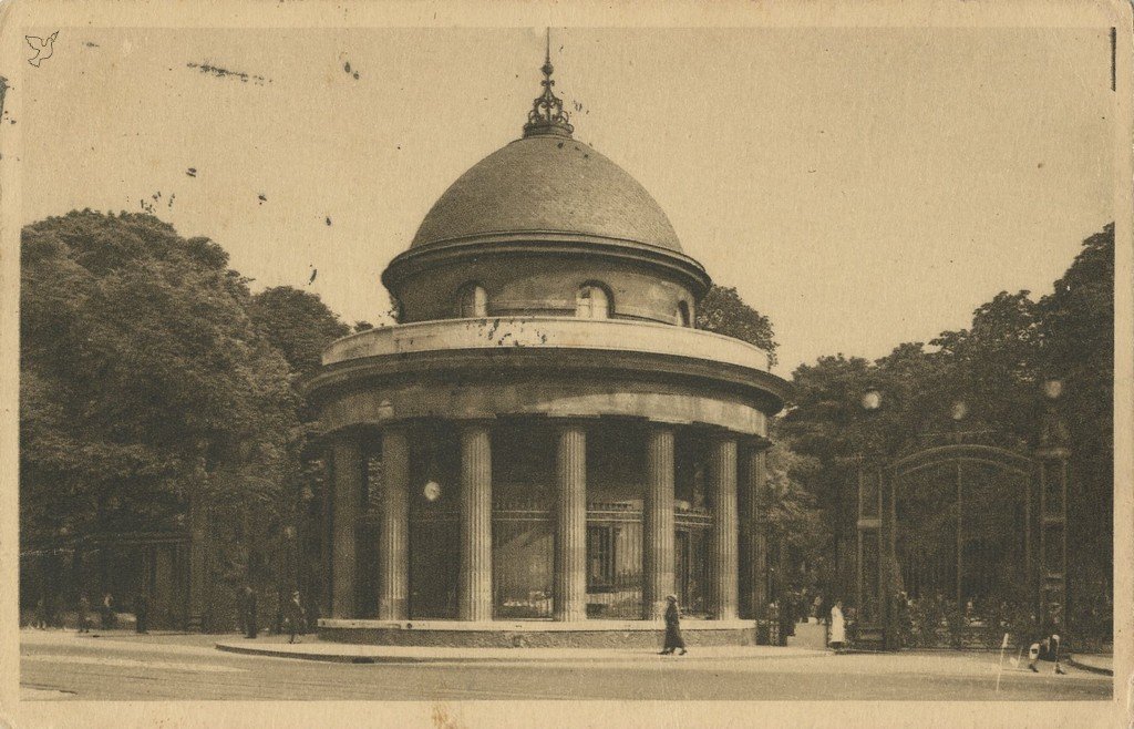 Z - YVON 289 - Paris - Parc Monceau La Rotonde du Bd de Courcelles.jpg