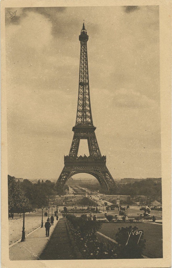 Z - YVON 77 - Paris - La Tour Eiffel.jpg