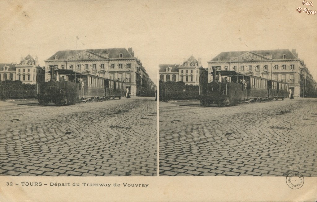 37-Tours-Depart-du-Tramway-de-Vouvray-32-Grand-Bazar-Tours.jpg