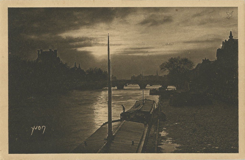 Z - YVON 298 - Paris - La Seine au Quai d'Orsay.jpg