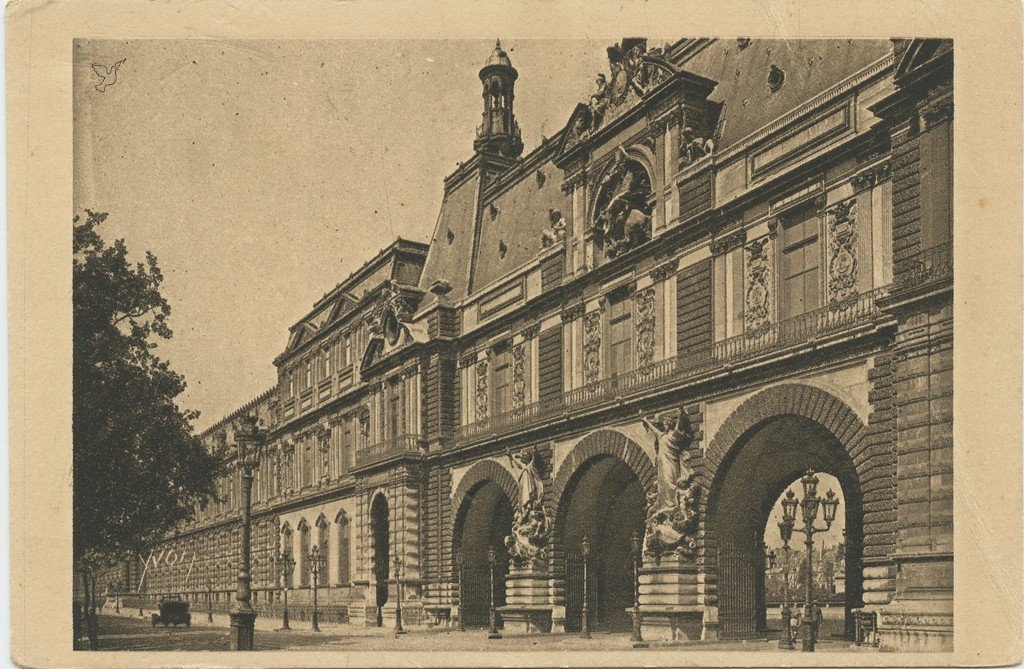 Z - YVON 3 - Paris - Les Guichets du Louvre face à la Seine.jpg