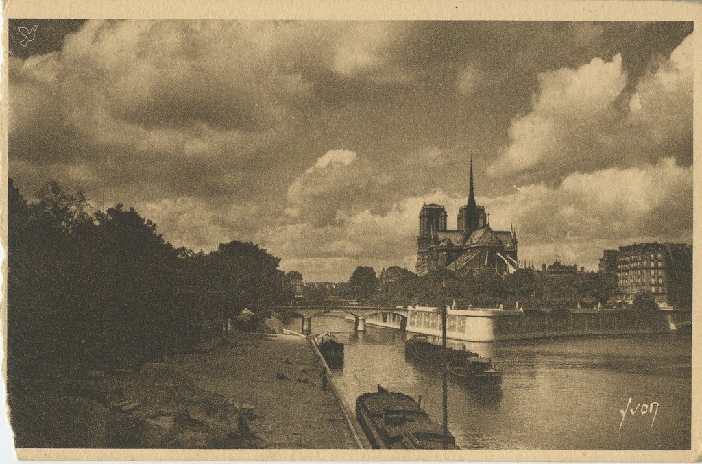 Z - YVON 100 - Paris - La Cité - Notre-Dame.jpg