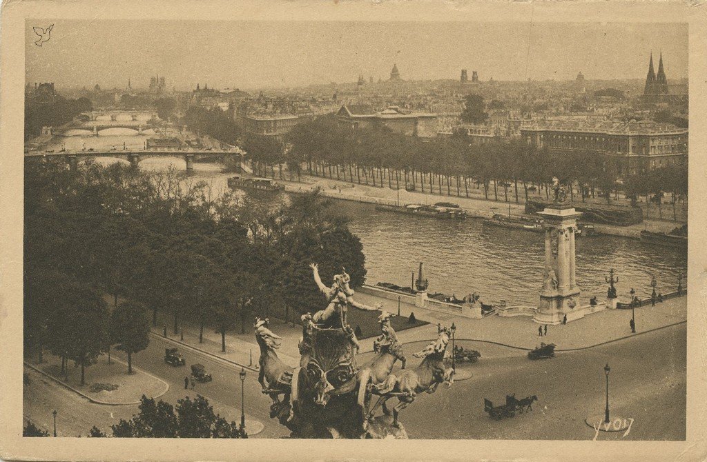 Z - YVON 151 - Paris - Perspective sur la Seine.jpg