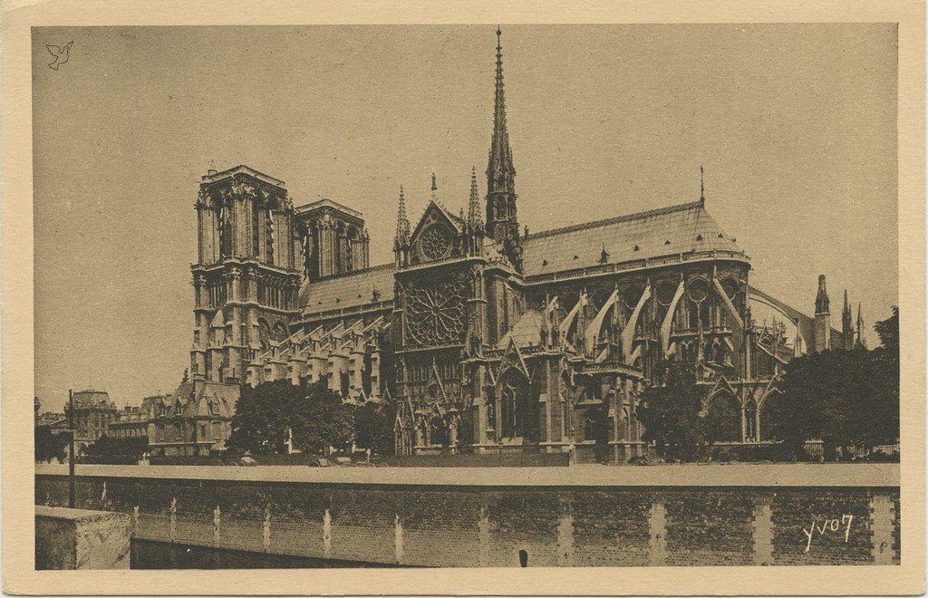 Z - YVON 185 - Paris - Notre-Dame - Vue d'ensemble.jpg