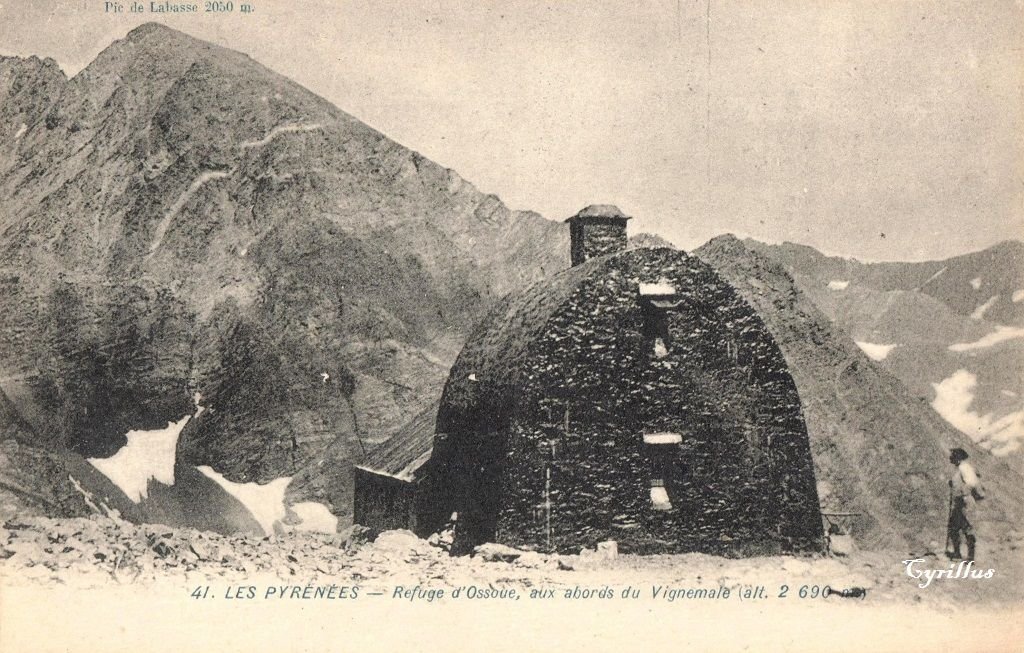 Gavarnie refuge Ossoue.jpg