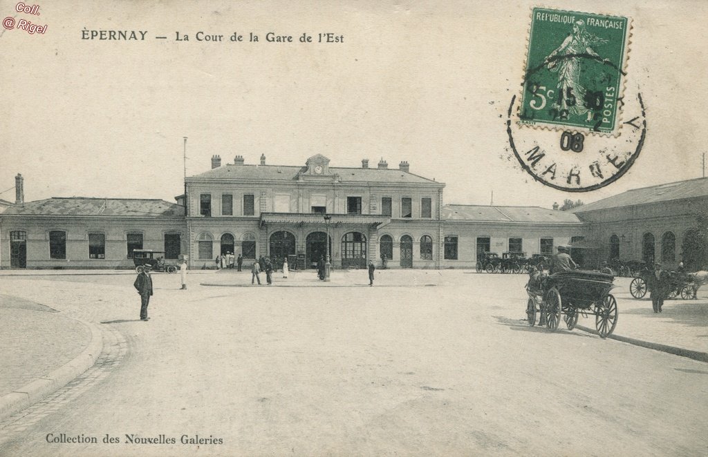 51-Epernay-La-Cour-de-la-Gare-de-L_Est.jpg