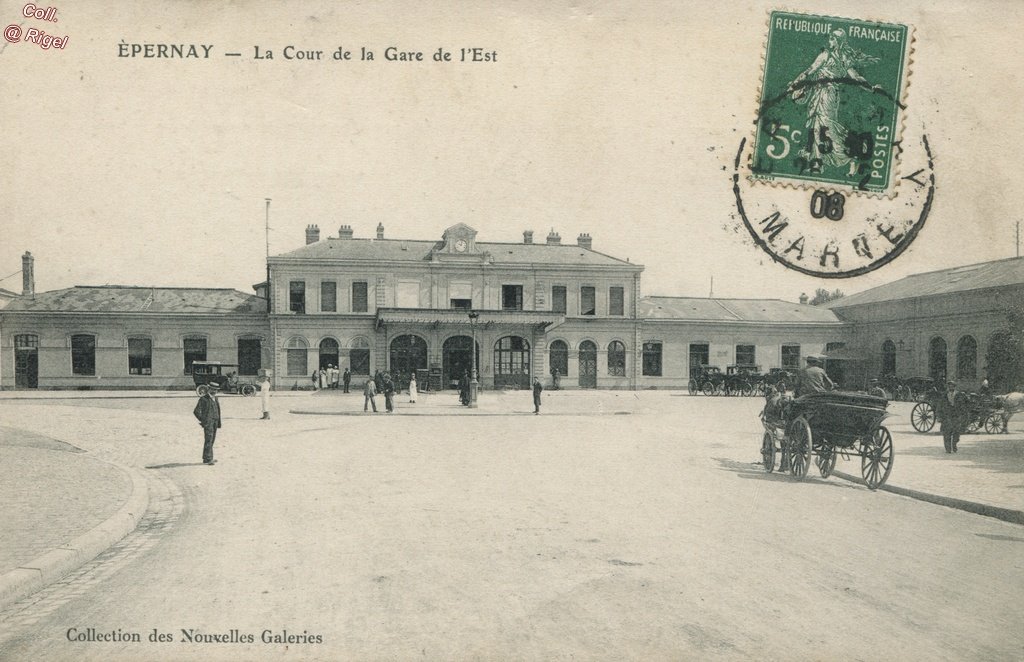 51-Epernay-La-Cour-de-la-Gare-de-L_Est.jpg
