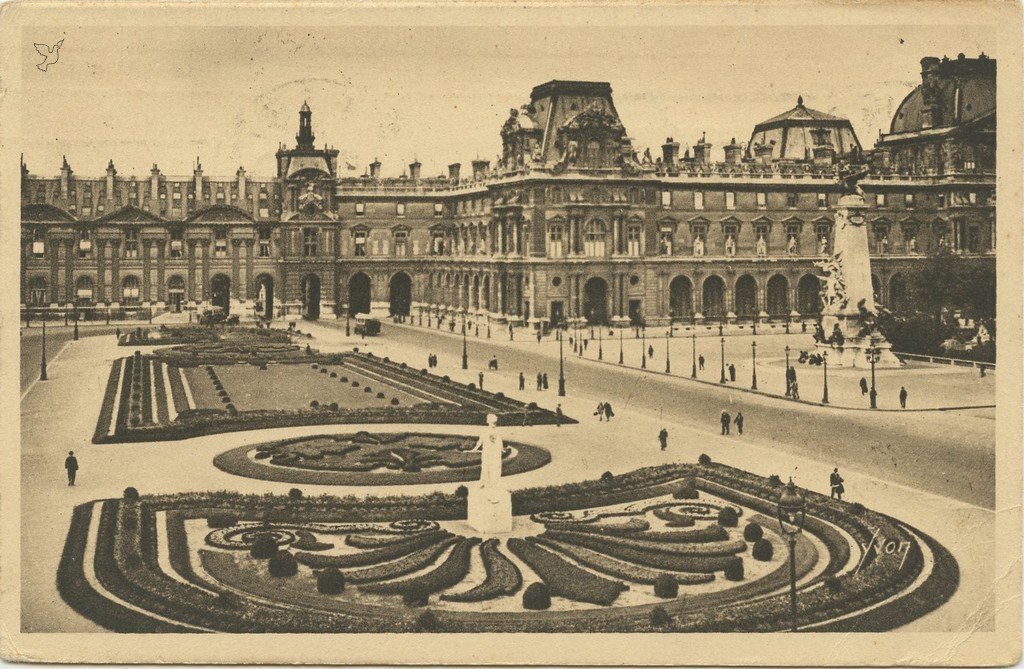 Z - YVON 28 - Paris - Le Carrousel - A droite Mt Gambetta - Dans le fond le Louvre.jpg