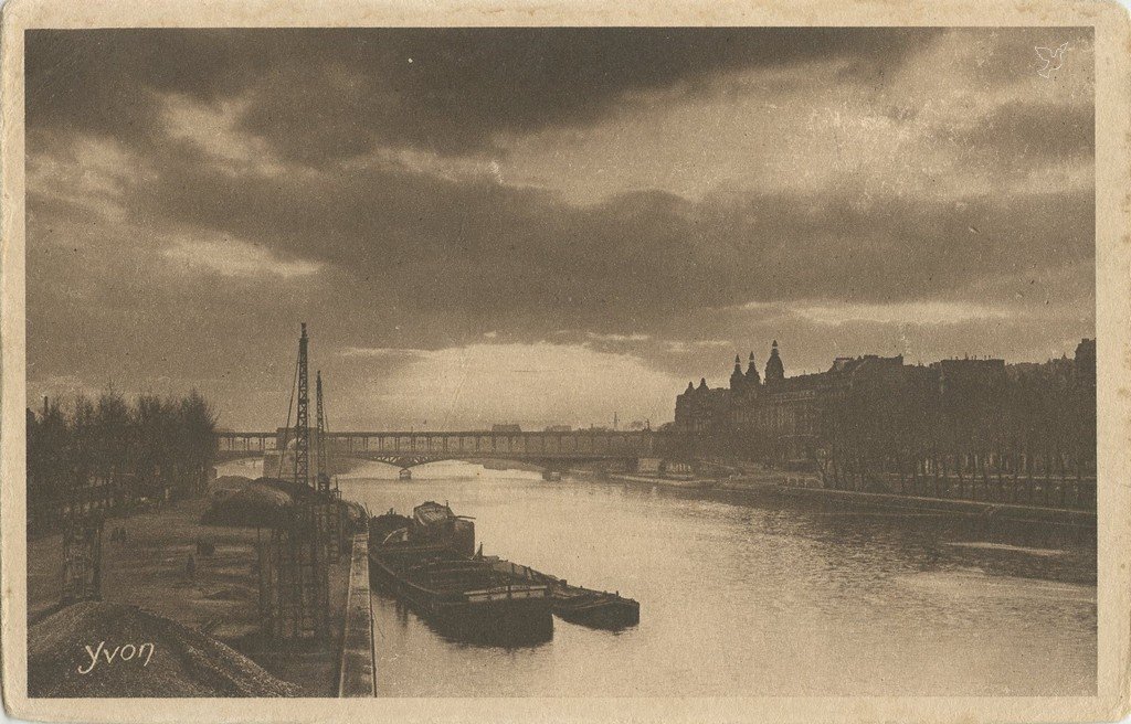 Z - YVON 59 - Paris - Coucher de Soleil sur la Seine - Quai de Passy.jpg