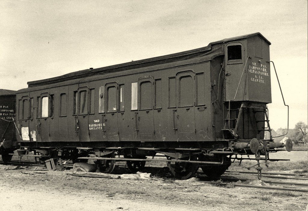 Loco SNCF Voiture ex.Prusse 1918.jpg