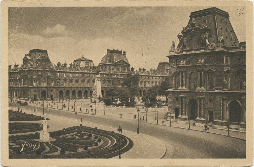 Z - YVON 172 - Paris - Palais du Louvre.jpg