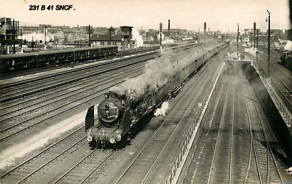 Loco SNCF 231 B 41 Les Batignolles.jpg