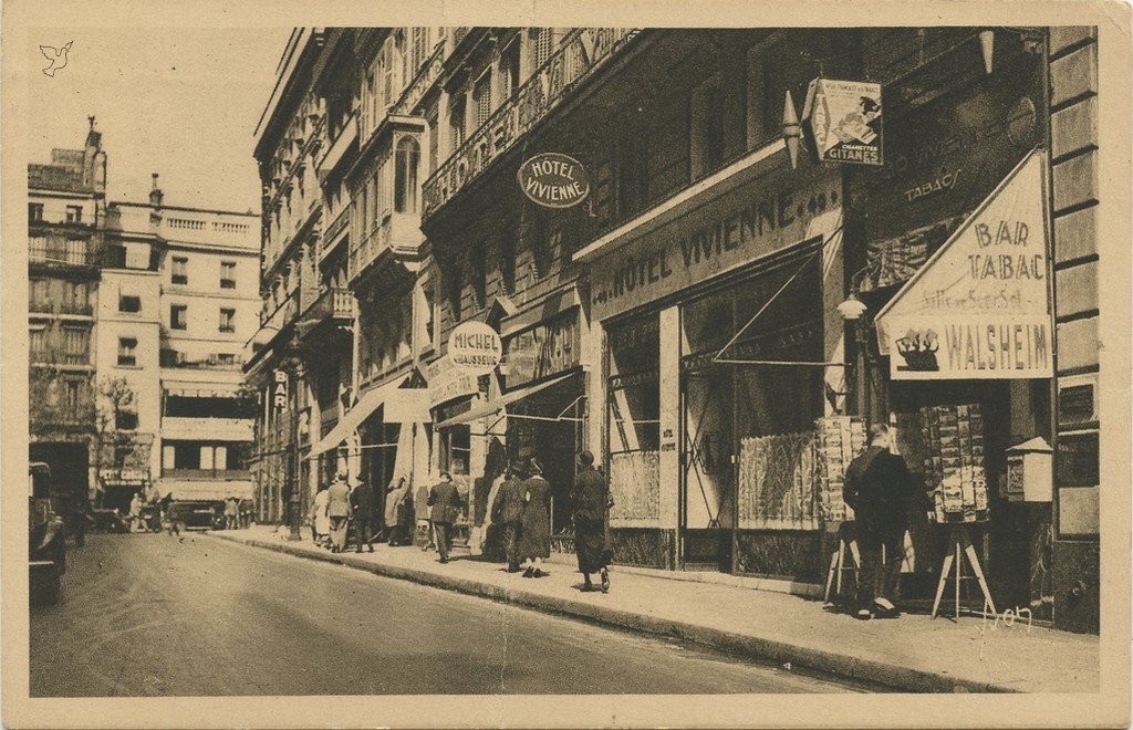 Z - YVON - Paris - Rue Vivienne.jpg