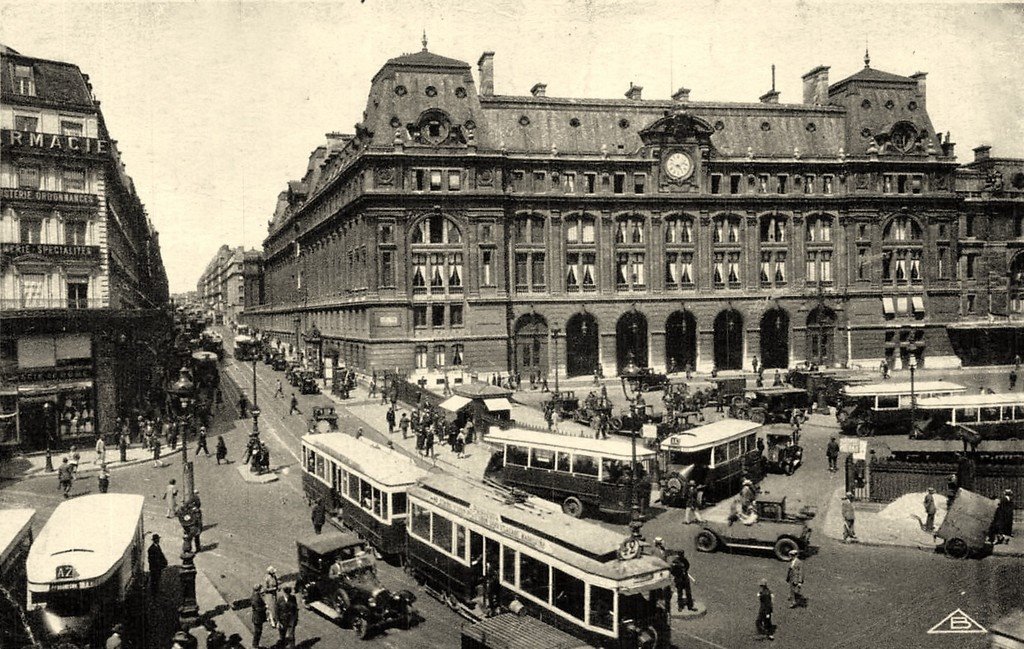 Les Autobus de Paris.jpg