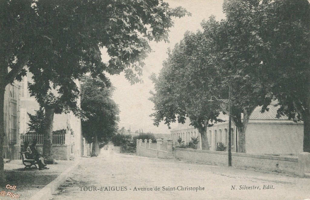 84-La-Tour-d_Aigues-Avenue-de-Saint-Christophe.jpg