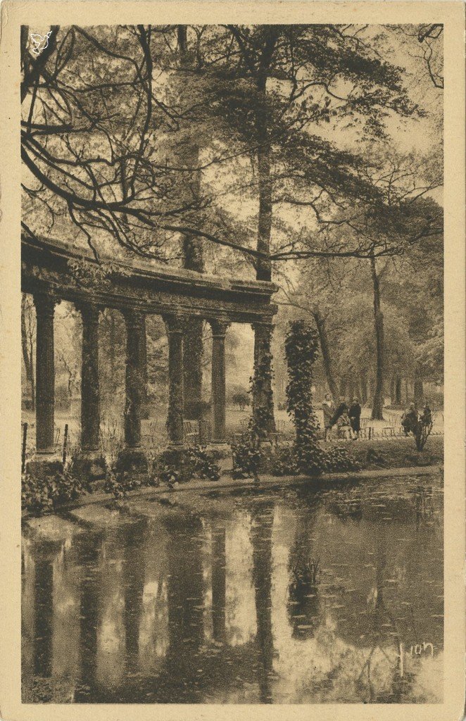 Z - YVON 196 - Paris - Parc Monceau - La Colonnade.jpg