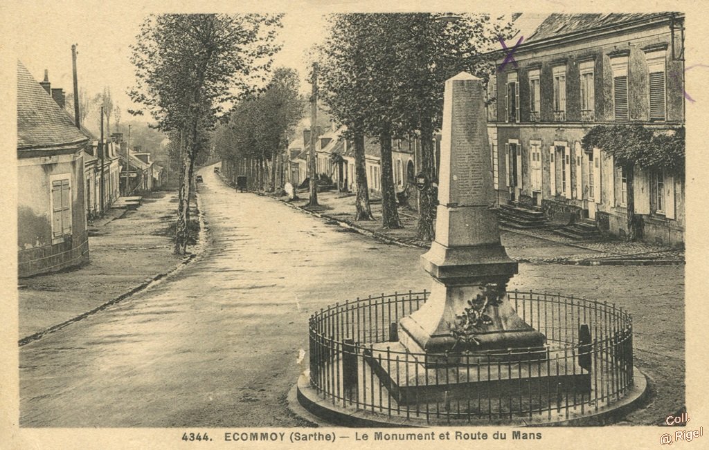 72-Ecommoy-Le-Monument-et-route-du-Mans-4344-Imp-Phot-A_Dolbeau.jpg