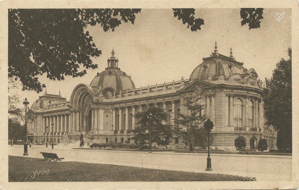 Z - YVON 6 - Paris - Le Petit Palais (Champs Elysées).jpg