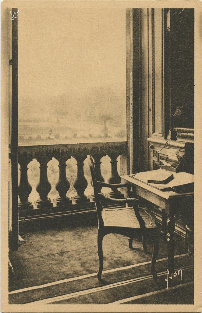 Z - SÉNAT - Panorama des Jardins vu de la Bibliothèque.jpg