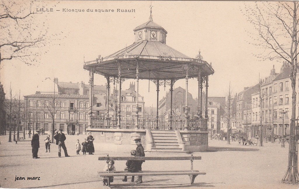 Lille - Kiosque du Square Ruault.jpg