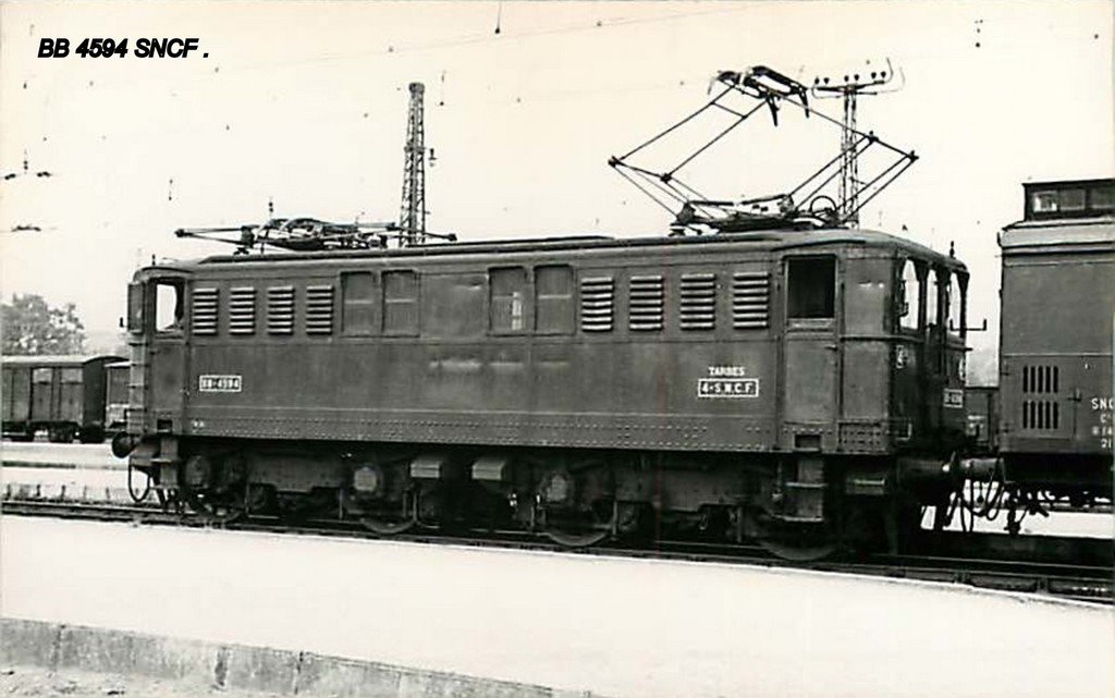 Loco SNCF BB 4594 tarbes Fen. 2-09-2020.jpg