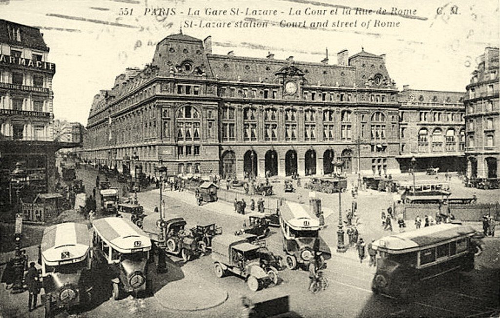 Paris 8° St Lazare 17-05-2017.jpg