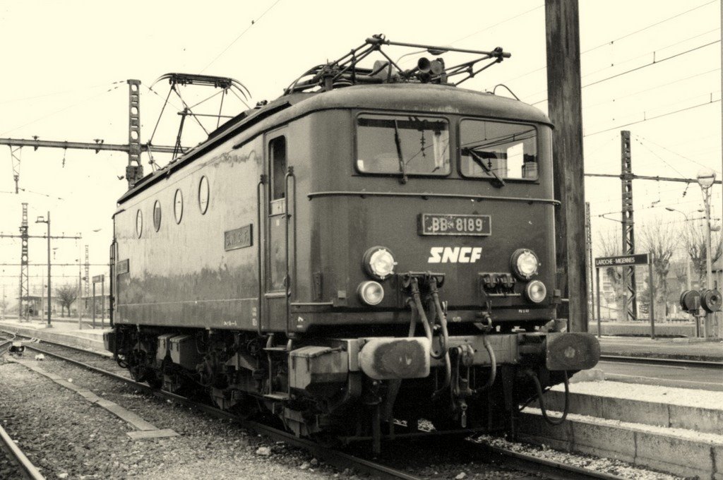 Les Locos SNCF BB 8189 - 3-09-2020.jpg