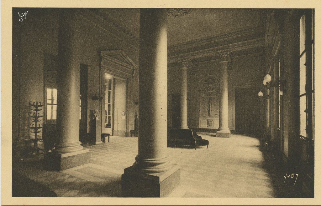 Z - 27 - Salle des 4 Colonnes.jpg