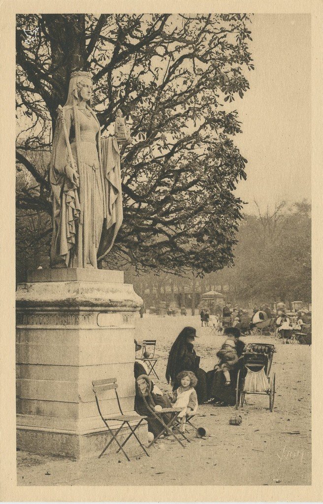 Z - SÉNAT - Jardins du Luxembourg - Terrasse des Reines de France.jpg