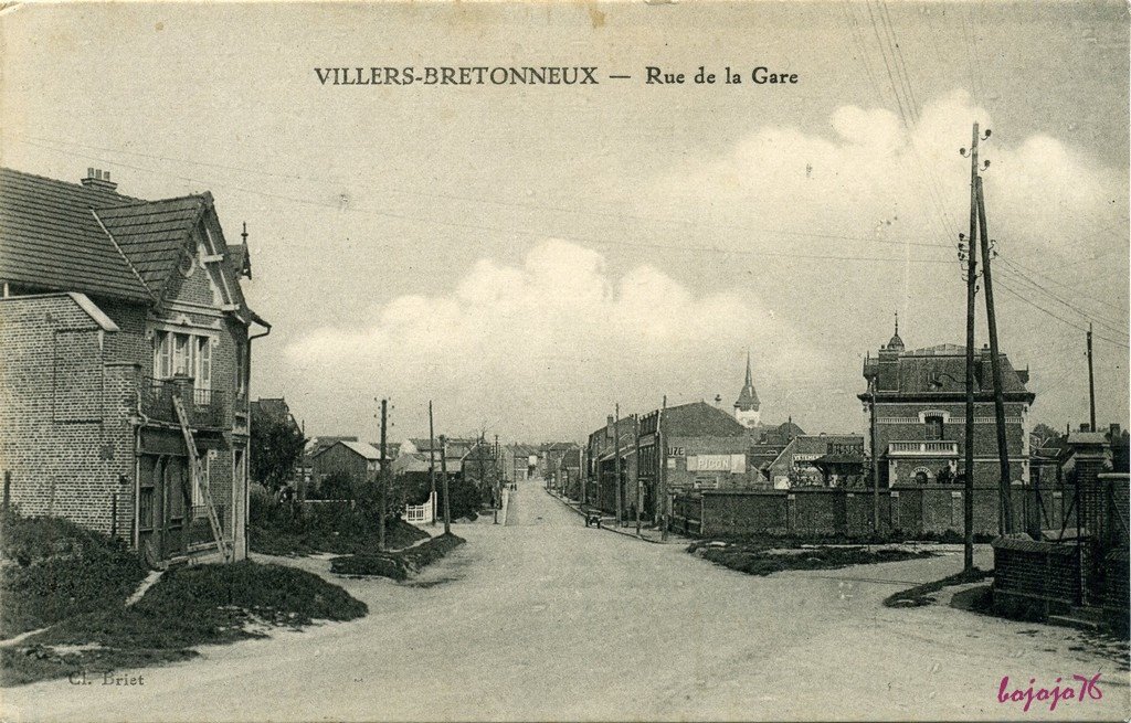 80-Villers Bretonneux-Rue de la Gare.jpg