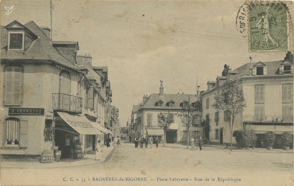 Z - CC 53 - Place Lafayette- Rue de la République.jpg