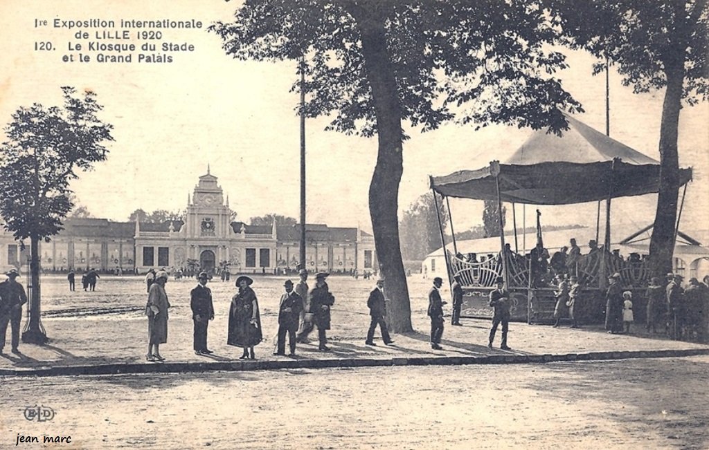 Lille - Exposition internationale 1920 - Le Kiosque du Stade et le Grand Palais.jpg